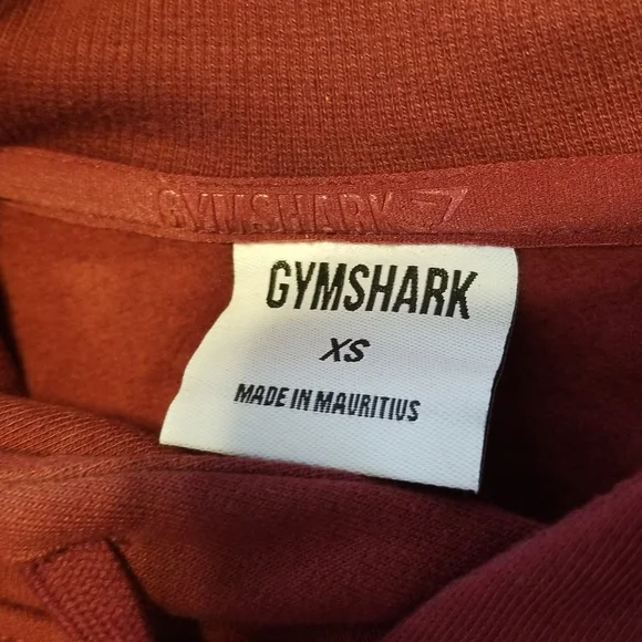 Gymshark cropped hoodie size XS in a pretty burgundy color. - Picture 3 of 3